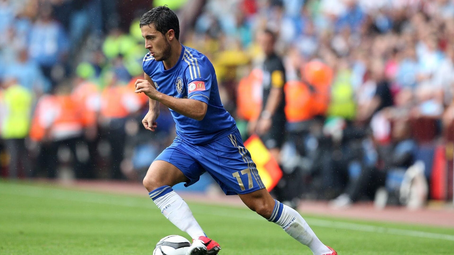 德甲赛场出现新颖战术布局，德甲球赛