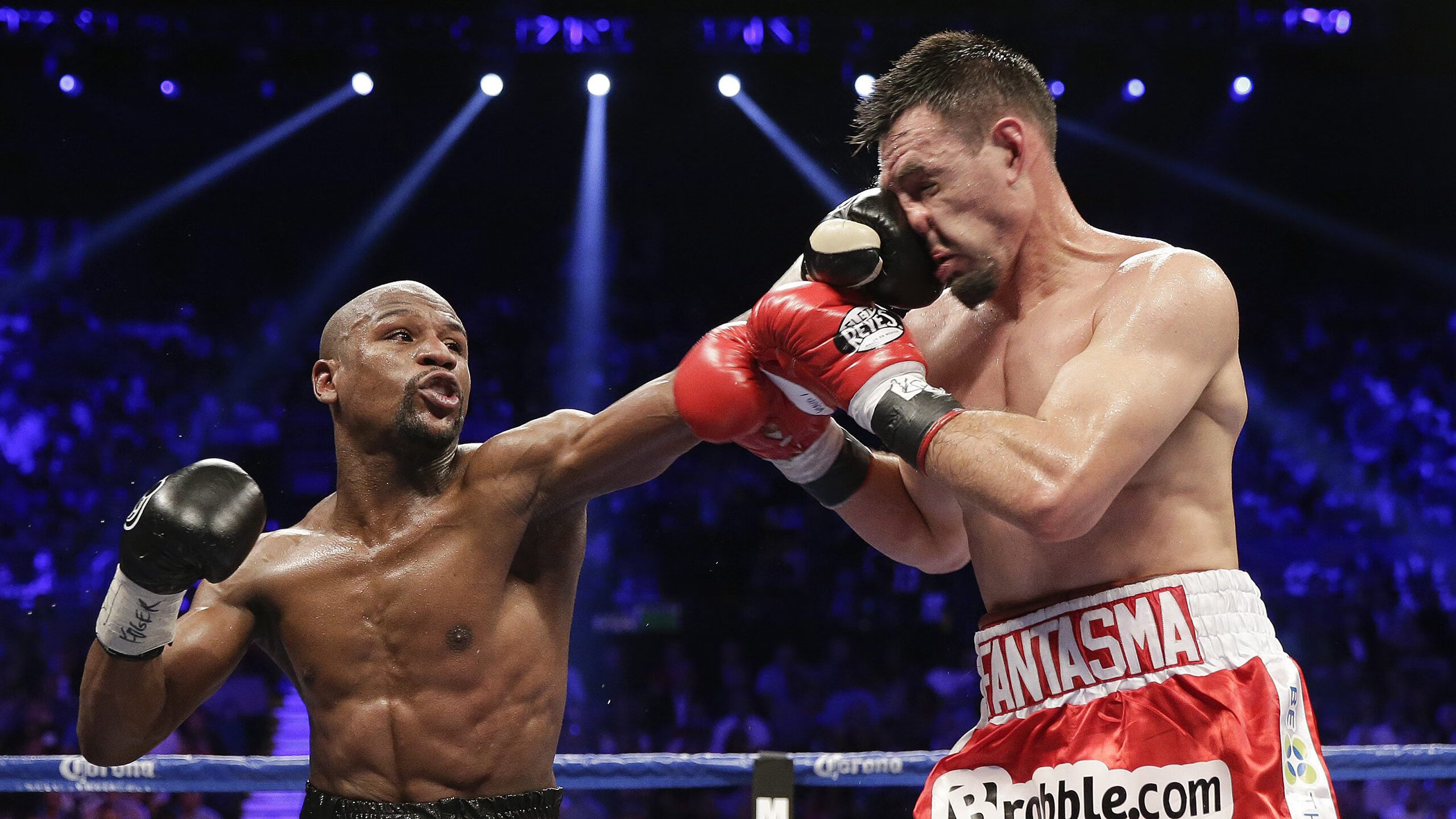 kaiyun.com-车迷热议：哪个车手的表现最值得期待？，最好的车手